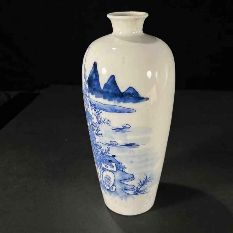 清道光 青花山水纹瓶 - 图3