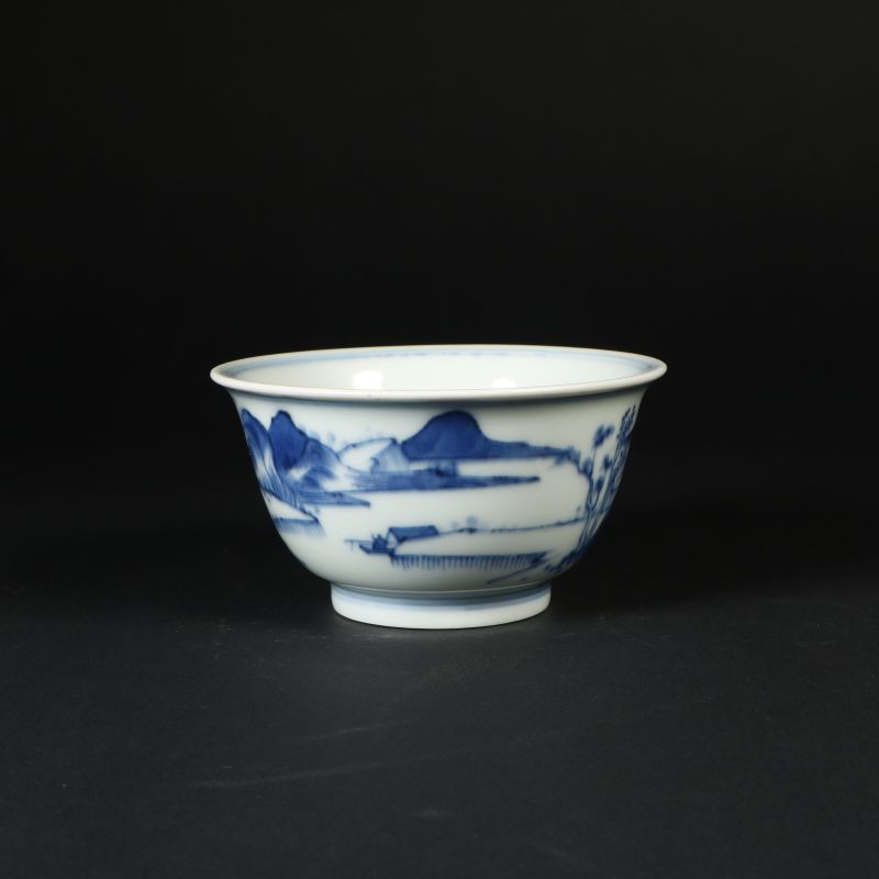 清康熙 青花披麻皴山水纹压手杯 - 图2