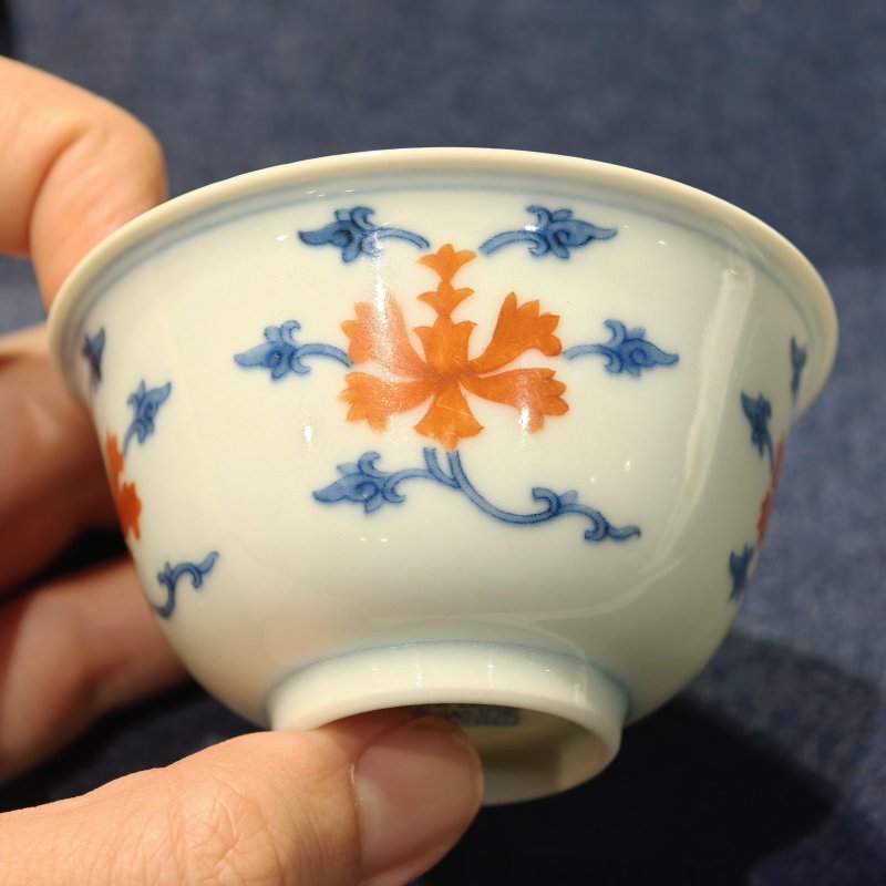 清道光 青花矾红缠枝莲纹杯一对 - 图14