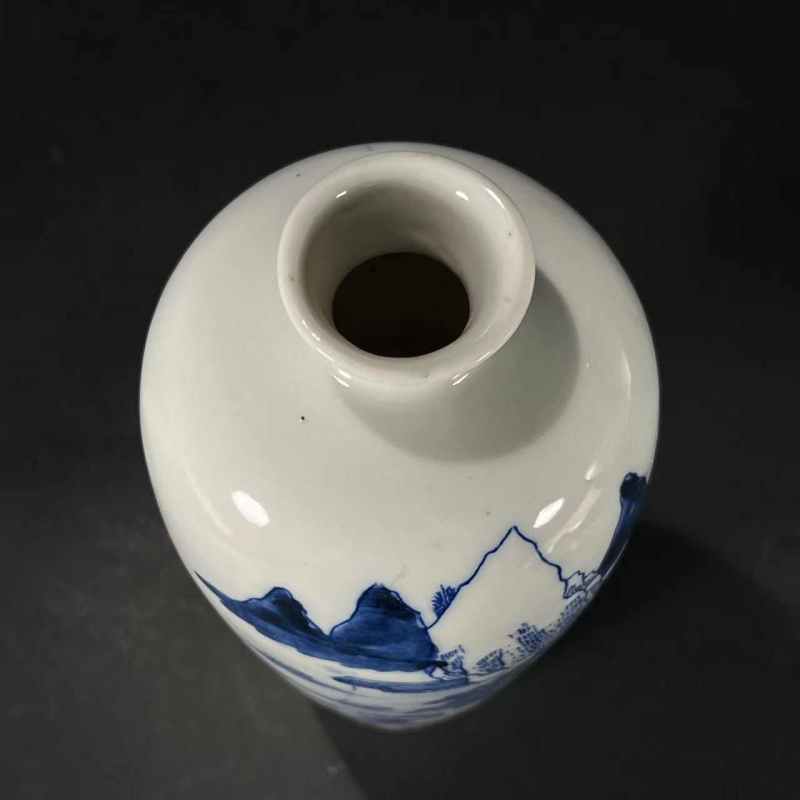 清道光 青花山水纹瓶 - 图5
