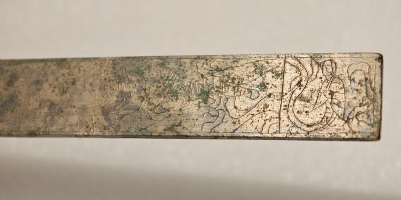 东汉 铜刻四灵图戒尺 - 图5