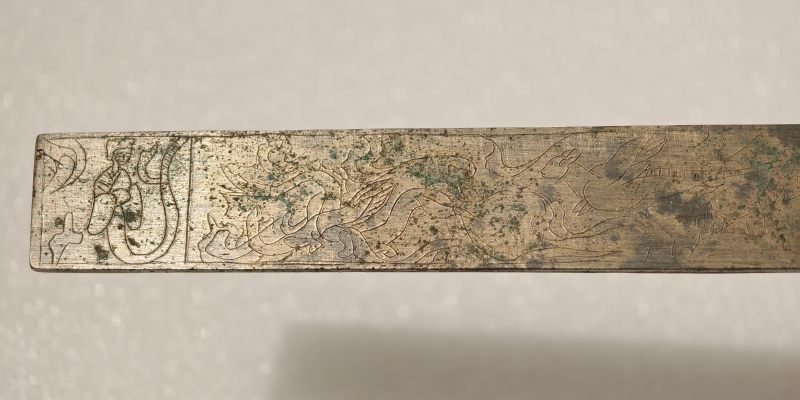 东汉 铜刻四灵图戒尺 - 图8