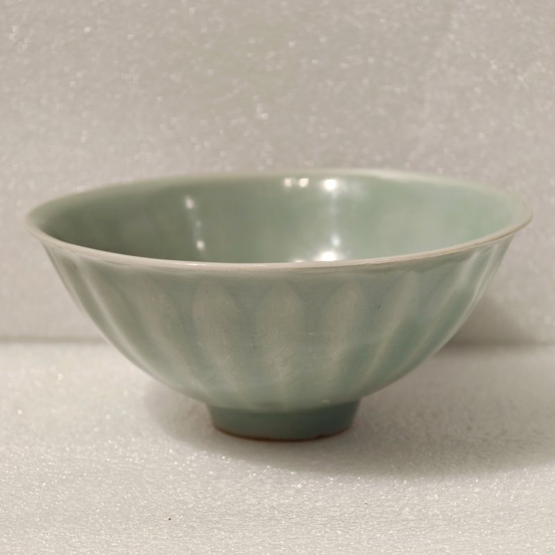 宋 龙泉窑粉青釉莲瓣撇口碗 - 图3