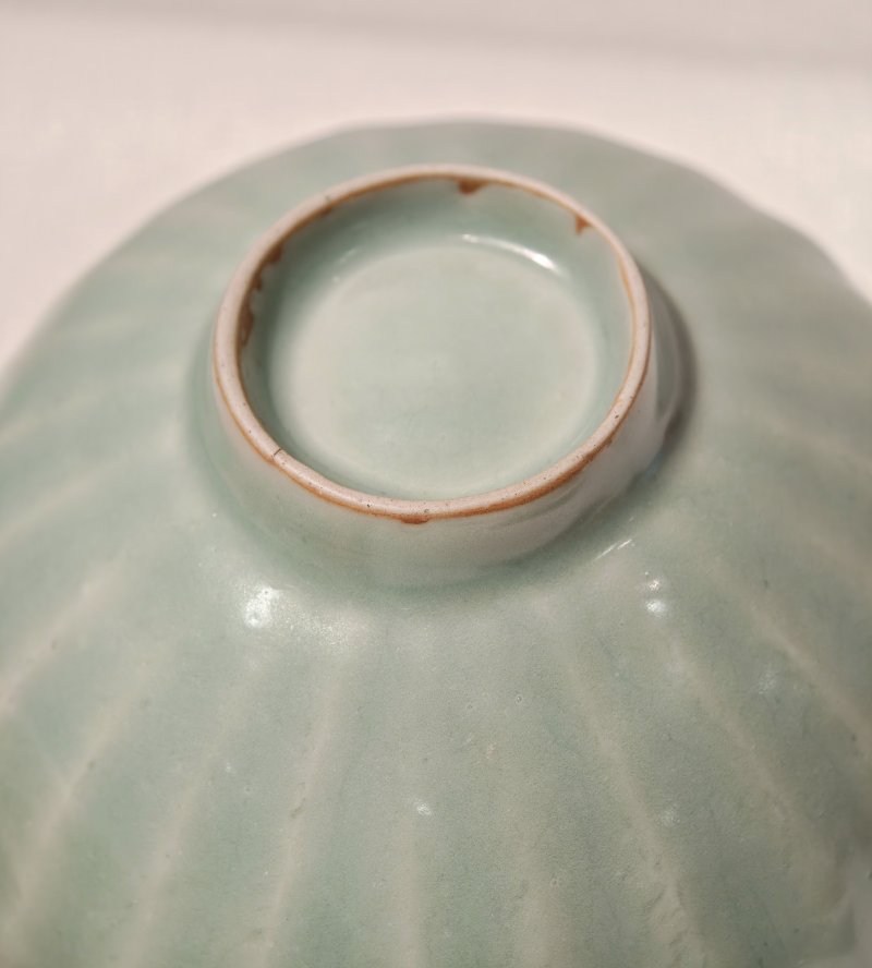 宋 龙泉窑粉青釉莲瓣撇口碗 - 图13