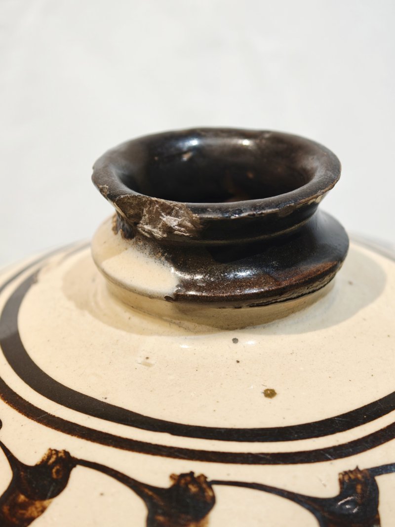 宋 磁州窑白地黑花大嘟噜瓶 - 图13