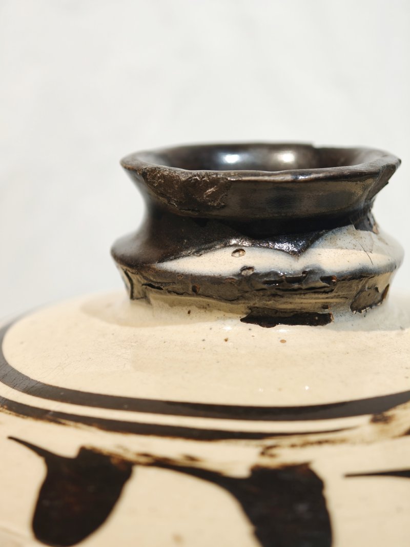 宋 磁州窑白地黑花大嘟噜瓶 - 图15
