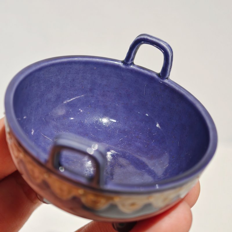 清乾隆 茄皮紫釉描金如意纹双耳三足炉 - 图9
