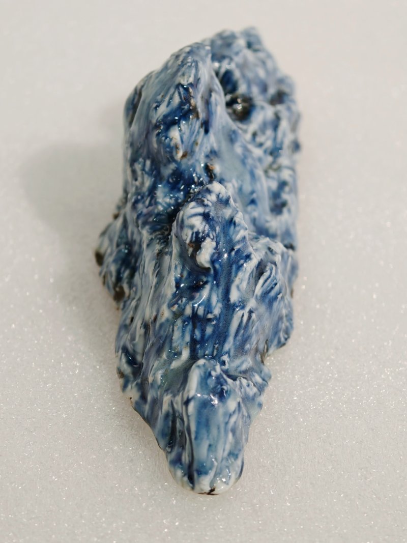 清康熙 青花披麻皴山子 - 图5