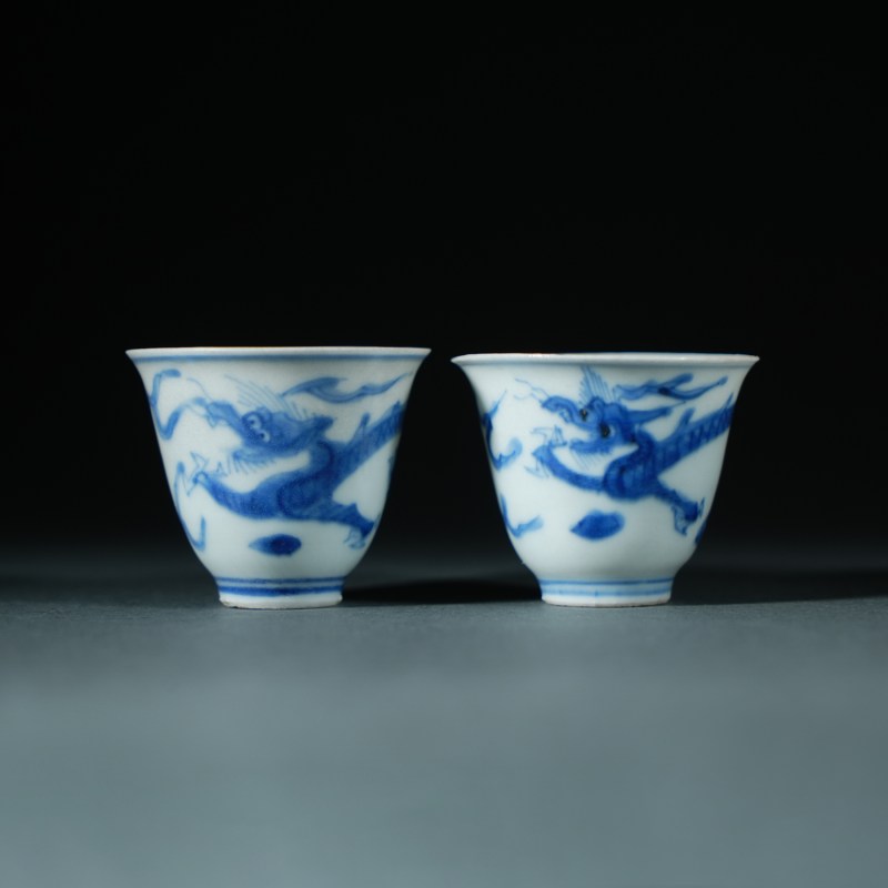 明末 “哈彻”青花龙纹小杯一对