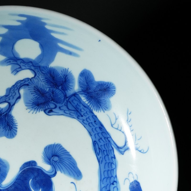 清乾隆 青花英雄独立图盘 - 图5