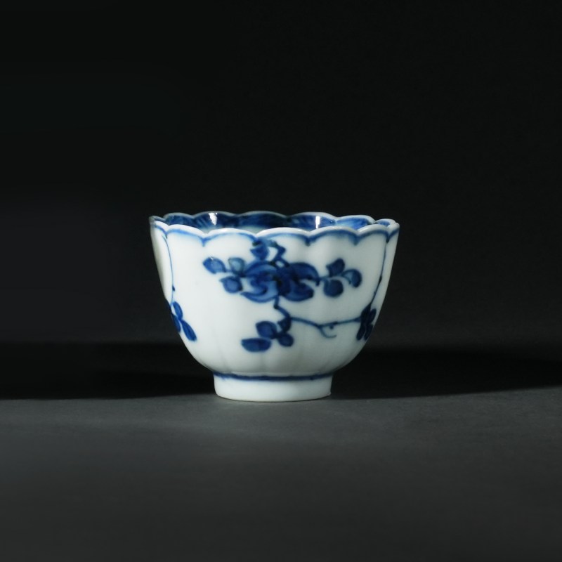 清康熙 青花折枝花果纹花口小杯碟一套 - 图6