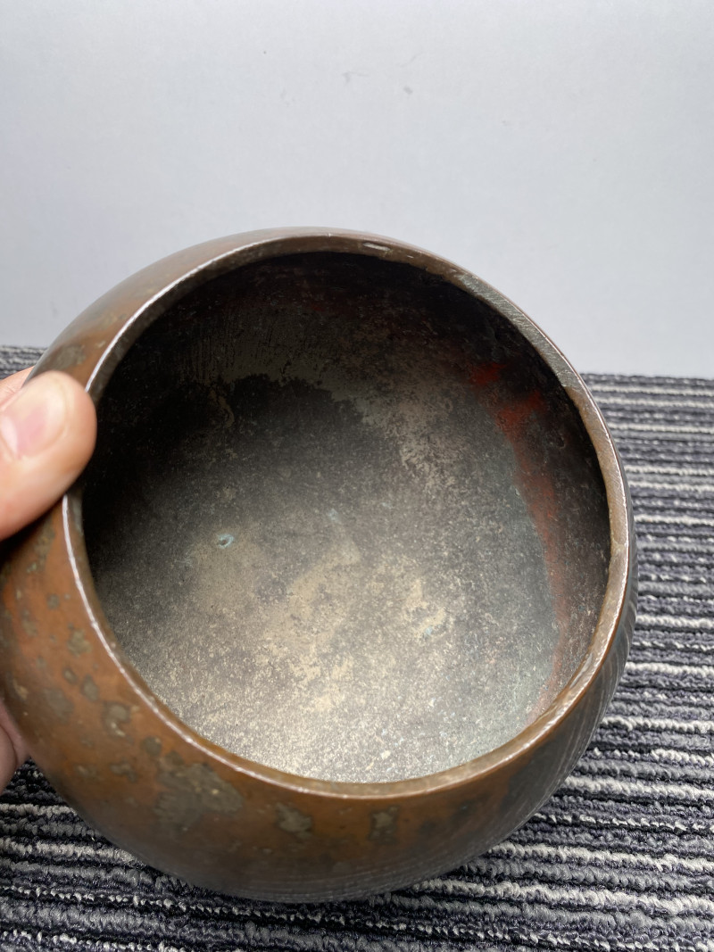 明 “万历年制”款铜洒金狮钮三足熏炉 - 图16