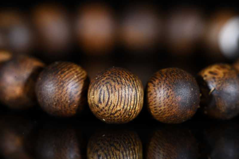  棋楠沉水级随形手串 - 图4