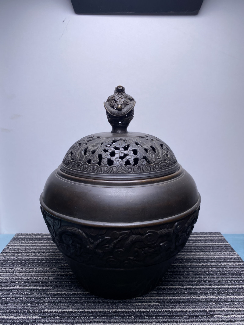 清 “大明宣德年制”款铜龙钮炉 - 图13