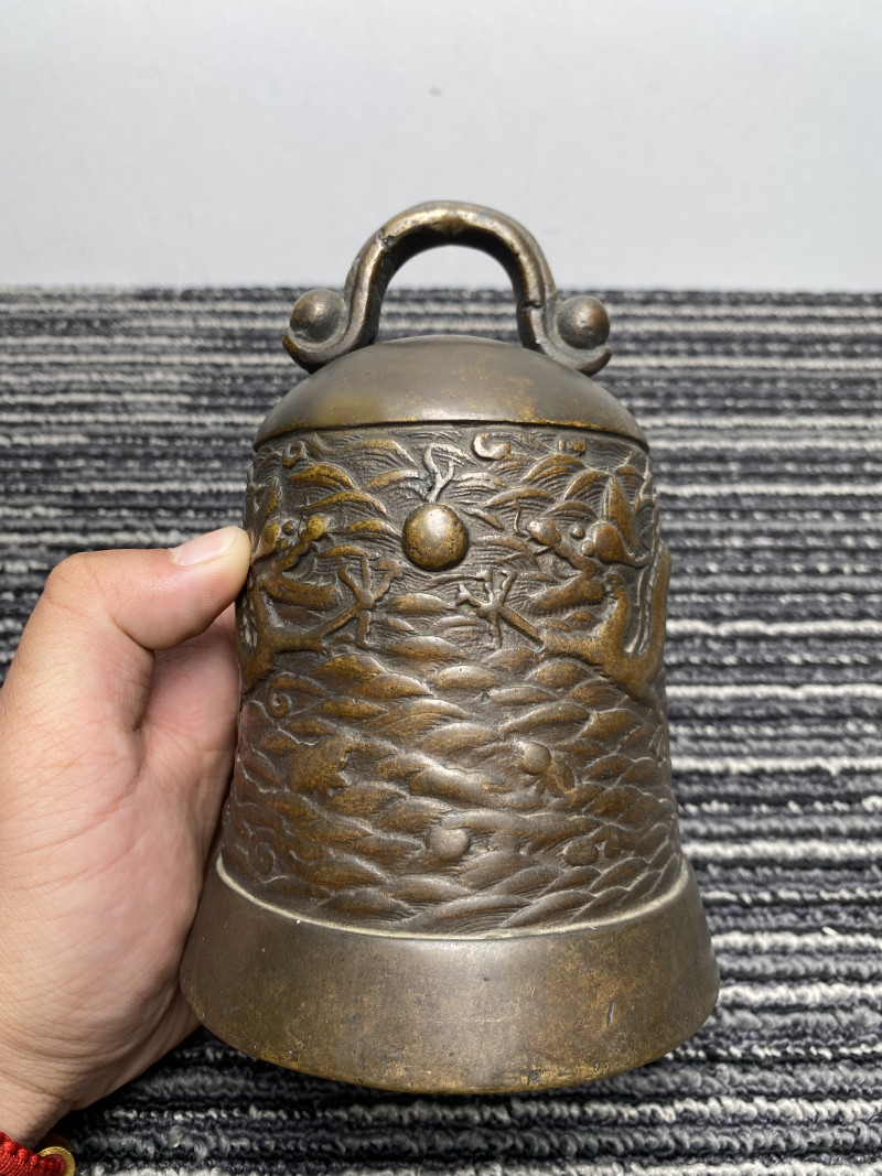 清 铜双龙戏珠纹钟 - 图10