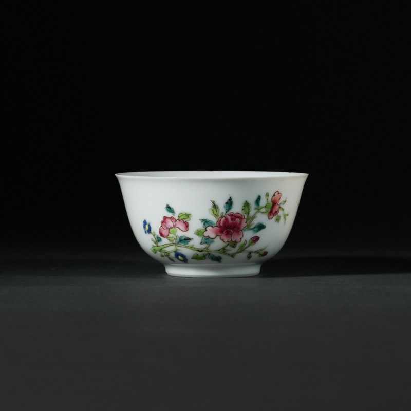 清乾隆 广彩花卉纹杯 - 图3
