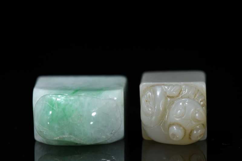  翡翠印纽、玉印纽一组二件 - 图5