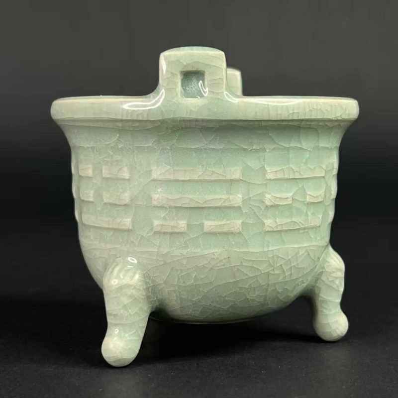 清中期 青釉八卦纹香炉 - 图2