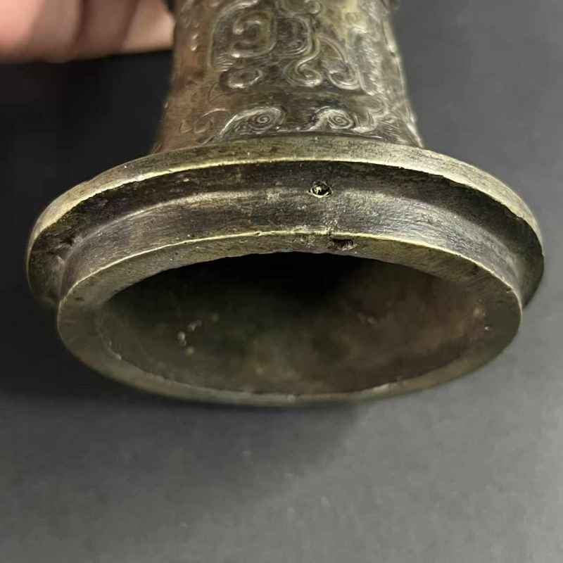 明 铜质饕餮纹花觚 - 图16