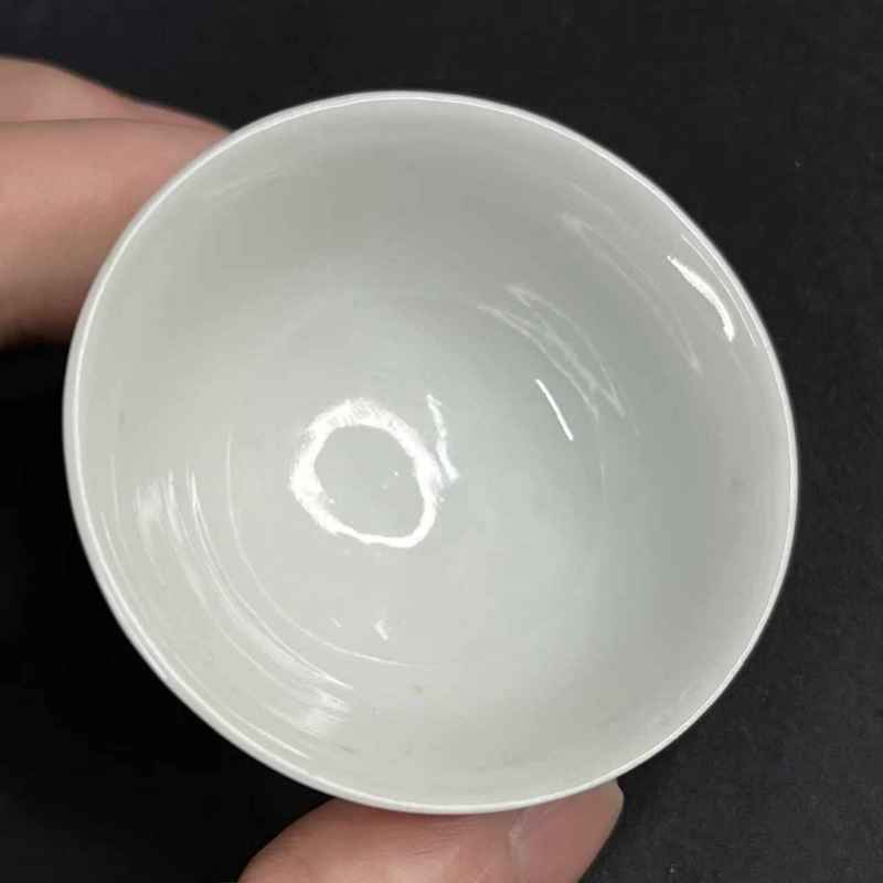 清晚期 矾红粉彩团龙纹杯一组3只 - 图4