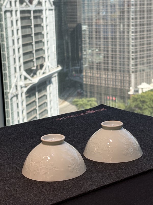 清雍正 粉青釉模印福祿萬代紋雞心碗一對 - 图18