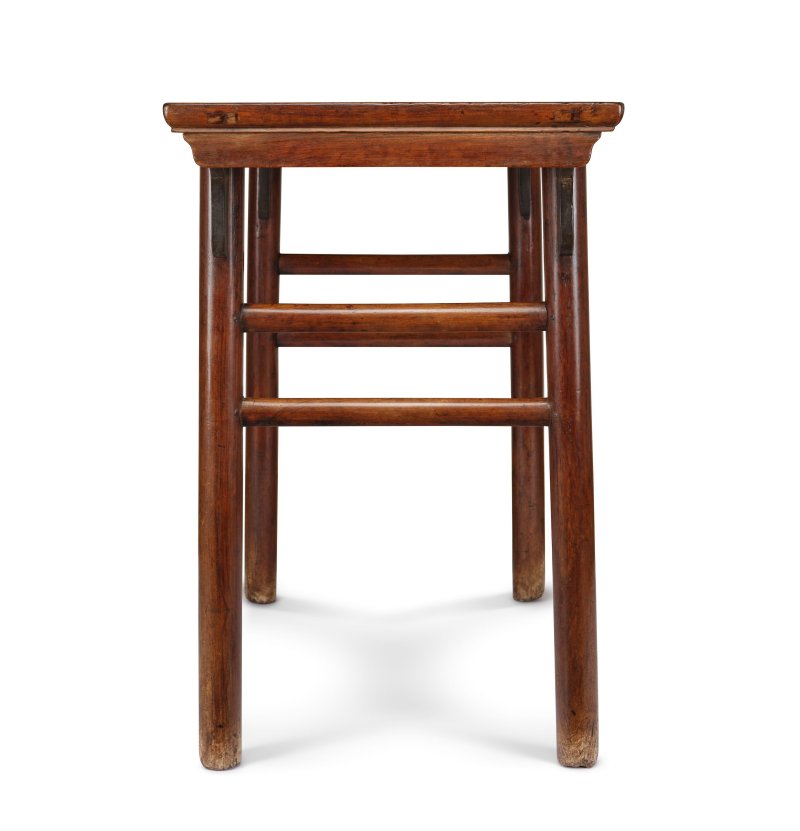 十七/十八世紀　黃花梨夾頭榫小平頭案 | A SMALL HUANGHUALI SIDE TABLE, PINGTOUAN - 图3