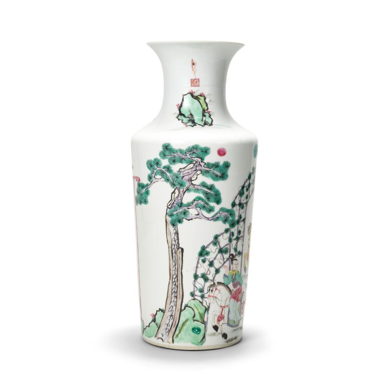 清雍正　粉彩隋朝宮人扮昭君圖棒錘瓶 | A ROSE-VERTE 'FIGURAL' VASE - 图5
