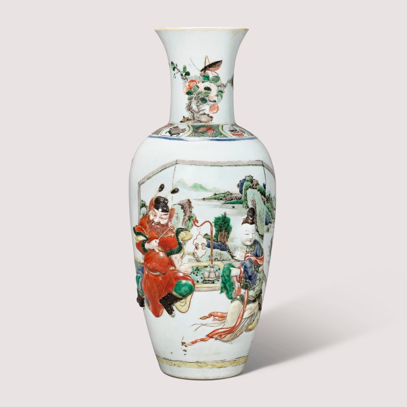 清康熙 五彩堆塑鍾馗嫁妹圖瓶  KANGXI PERIOD (1662-1722)