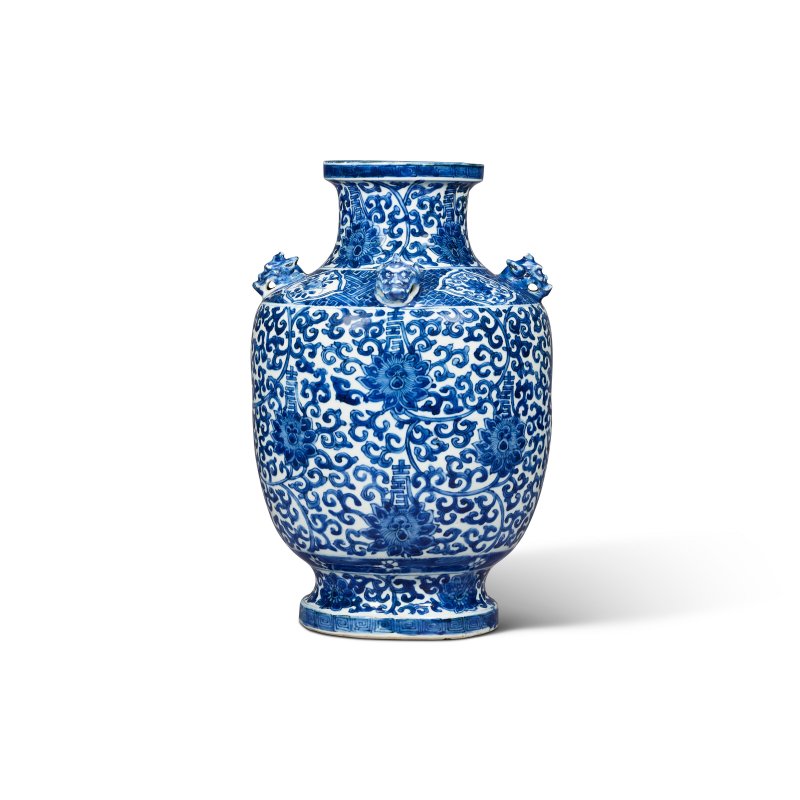 明萬曆 青花纏枝蓮托壽字紋獸耳尊  WANLI PERIOD (1573-1620) - 图1