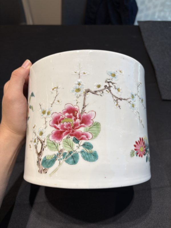 清雍正 粉彩花卉紋筆筒 - 图14