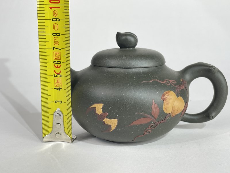 名家款紫砂壶一把 - 图6