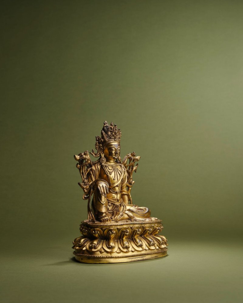 十五世紀　銅鎏金蓮花手觀音坐像 | A RARE GILT-BRONZE FIGURE OF AVALOKITESHVARA PADMAPANI - 图6