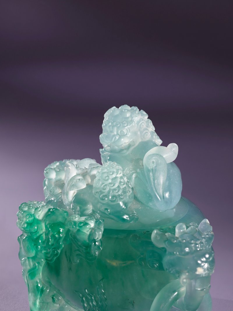 晚清 翡翠俏色雕瑞獅雙龍活環耳三足蓋爐  LATE QING DYNASTY - 图4