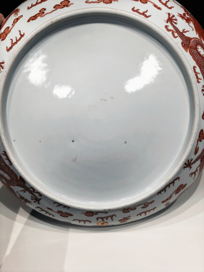 清光绪 矾红描金双龙戏珠大纹盘一对 - 图19