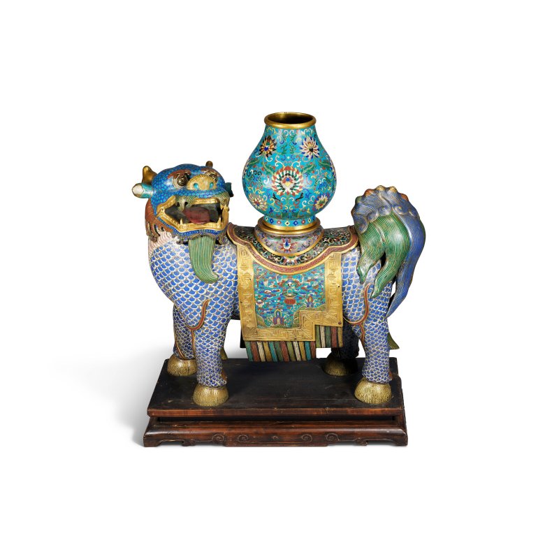 清 掐絲琺瑯麒麟獻寶一對  QING DYNASTY (1644-1911) - 图2