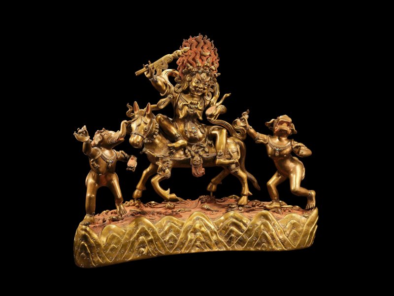 十八世紀　銅鎏金吉祥天母及眷屬像 | A RARE AND LARGE GILT-BRONZE SHRI DEVI AND ATTENDANTS GROUP - 图3
