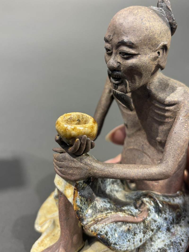    清 石湾窑钧釉托钵仙人 - 图7