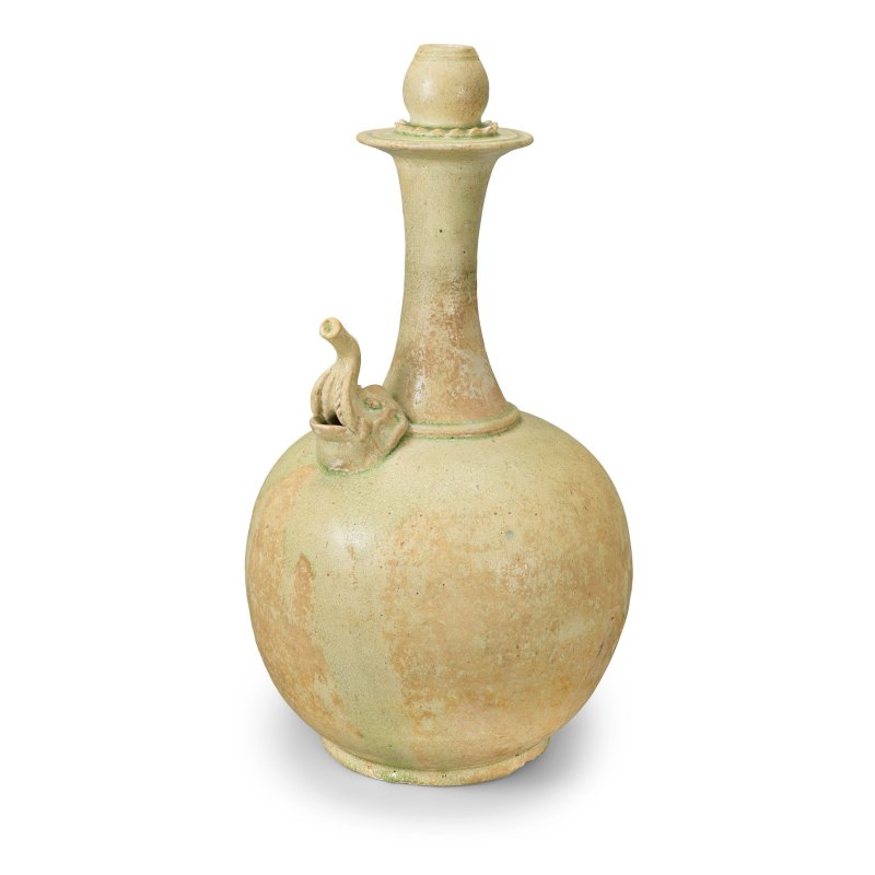 隋　洪州窯青釉象首淨水瓶 | A VERY RARE LARGE HONGZHOU CELADON-GLAZED 'ELEPHANT' ALTAR VESSEL - 图3