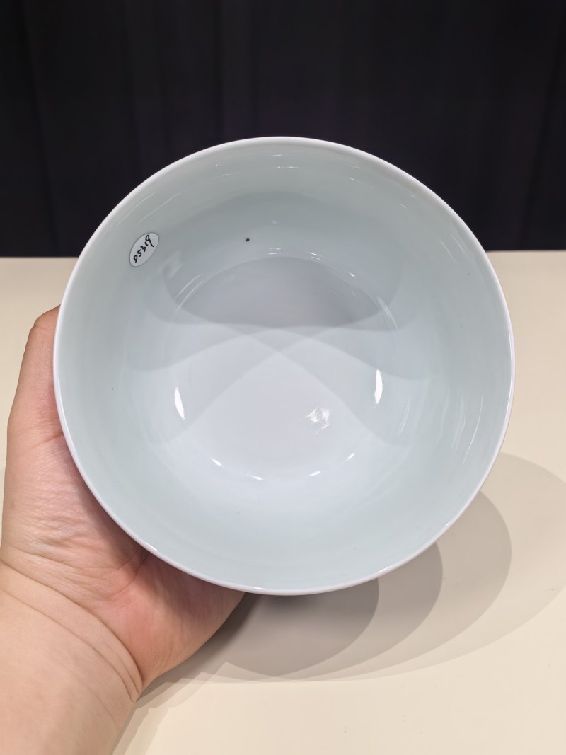 清乾隆 青花缠枝花卉纹碗 - 图7
