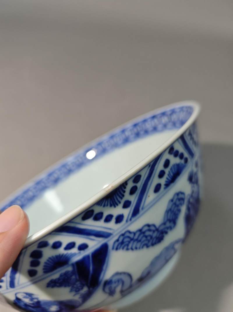    清雍正 青花八蛮献宝图碗 - 图10