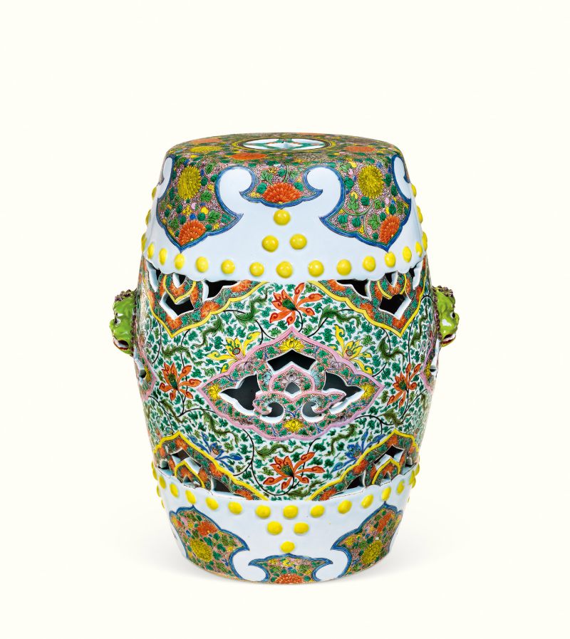 清康熙-雍正 五彩加粉彩缠枝花卉纹鼓凳 - 图1