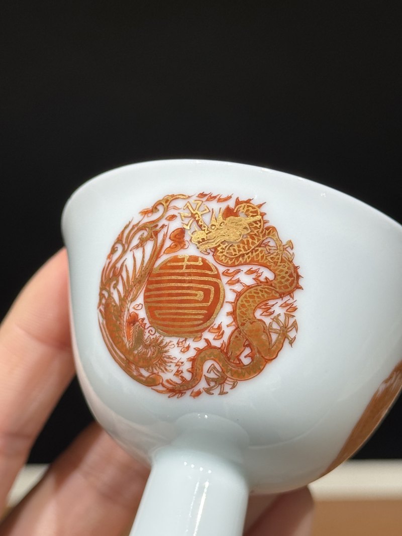清康熙 矾红描金龙凤捧寿纹高足杯 - 图10
