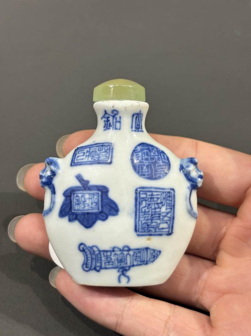    清 青花陋室铭鼻烟壶 - 图2