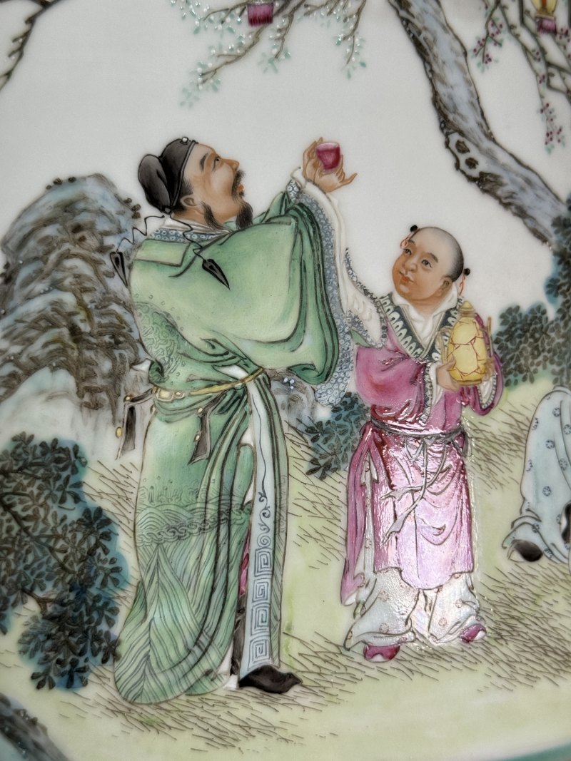 民国 绿地粉彩春夜宴桃李园图灯笼瓶一对 - 图10