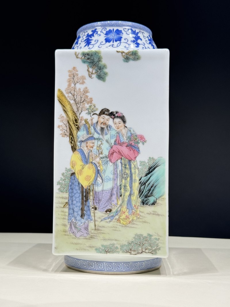 民国 粉彩十二花神故事图琮式瓶一对 - 图3