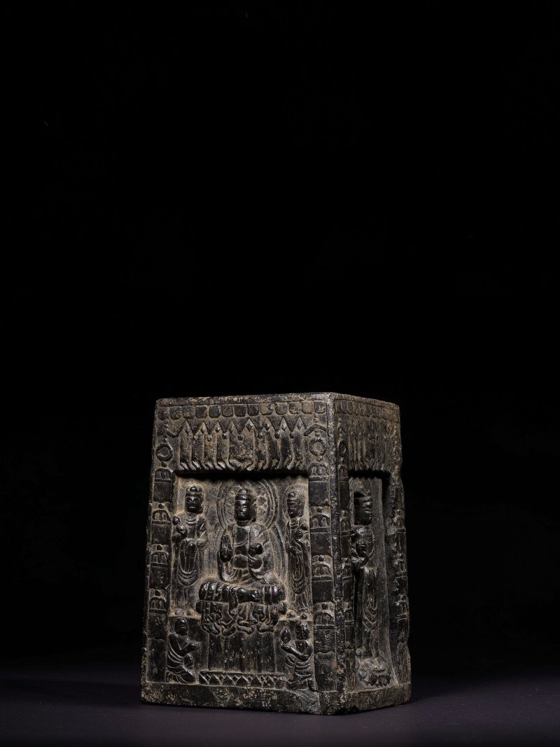 東魏武定五年（547）　石雕一佛二菩薩造像龕 | A DOCUMENTARY BLACK STONE 'SHAKYAMUNI SERMON' VOTIVE STELE - 图7