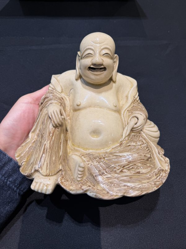 明 漳州窯絞胎米黃釉布袋和尚 - 图8