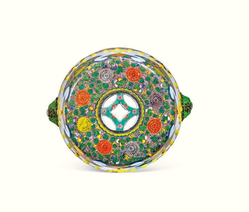 清康熙-雍正 五彩加粉彩缠枝花卉纹鼓凳 - 图2