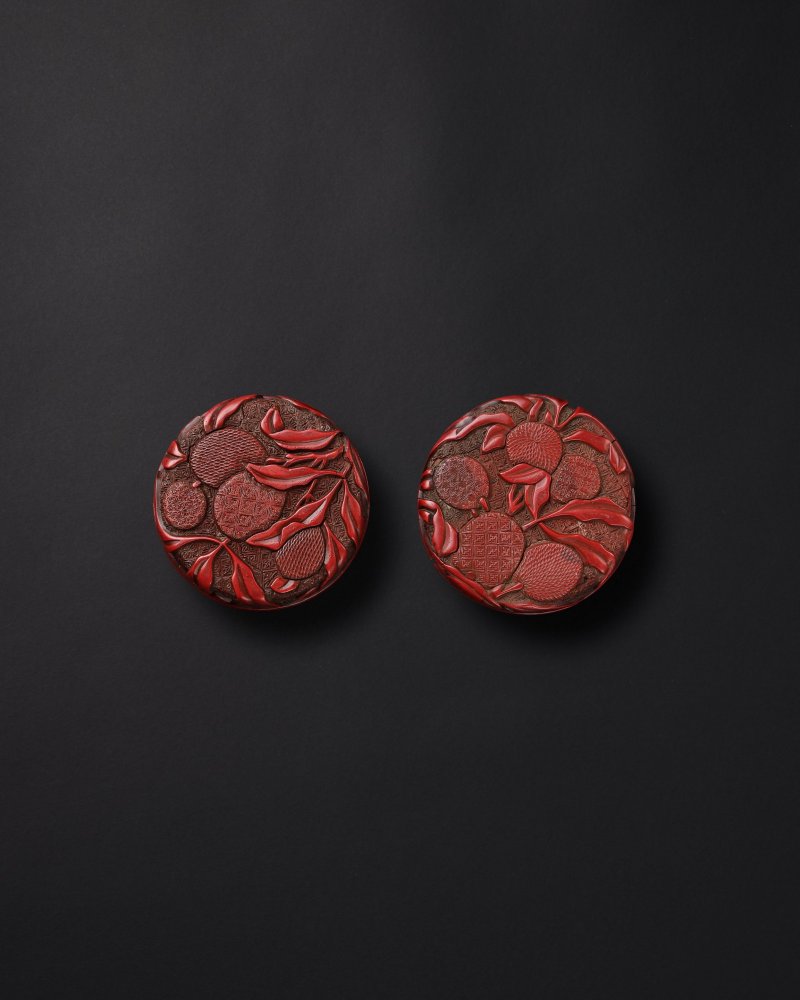明晚期　剔紅荔枝紋蓋盒 | A CARVED CINNABAR LACQUER 'LYCHEE' BOX AND COVER - 图2