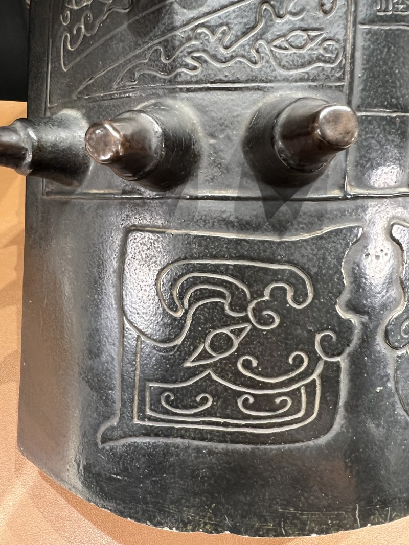 清雍正 仿古铜釉编钟形摆件 - 图12